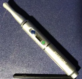 8408-85305 FUSION Dental Curing Light Wand Great Charger